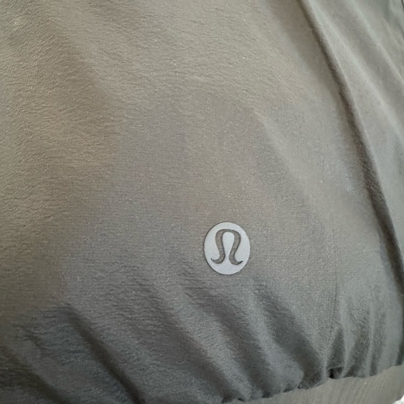 Lululemon Down & Around Green Bomber Jacket (Reversible) Sz 8 - Picture 14 of 15